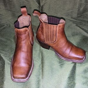 Fluevog Courtney Ankle boots sz 7